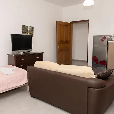 Timbaki'theodosia't Brothers Apartmán *